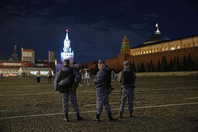 Kremelj, Moskva | Ukrajinski predsednik Volodimir Zelenski je med vrsticami zagrozil uradnikom v Kremlju, očitno ga je k temu spodbudila pripravljenost ZDA, da odobri napade z ameriškim orožjem dolgega dosega tudi na cilje v Rusiji. | Foto Gulliverimage
