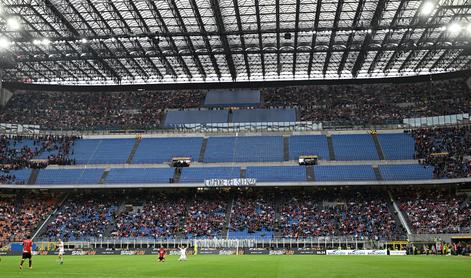 Juventus do točke v vročem Rimu, protest navijačev Milana