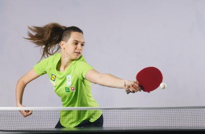 Mlada parašportnica dokazuje, da vztrajnost premaga vse ovire