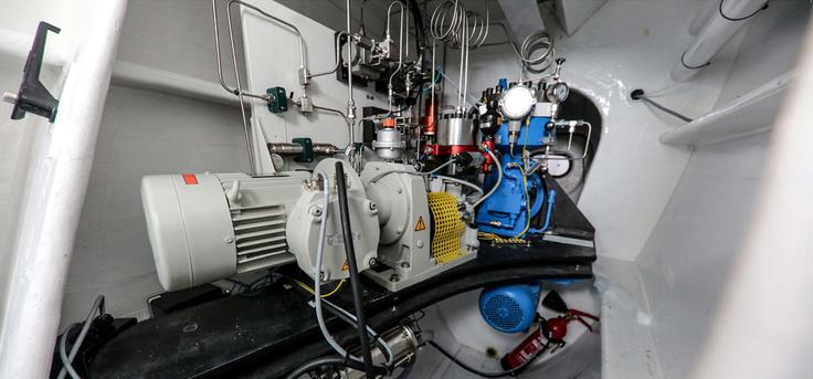 Sistem za kompresijo vodika pod pritiskom 350 barov. | Foto: Energy Observer