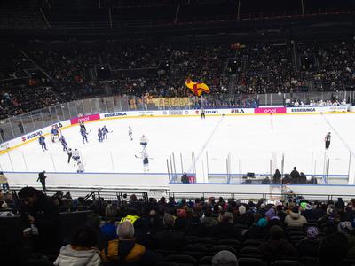 Hokej v Milanu 2026: sijaj zvezdnikov iz NHL ali športni mrk?