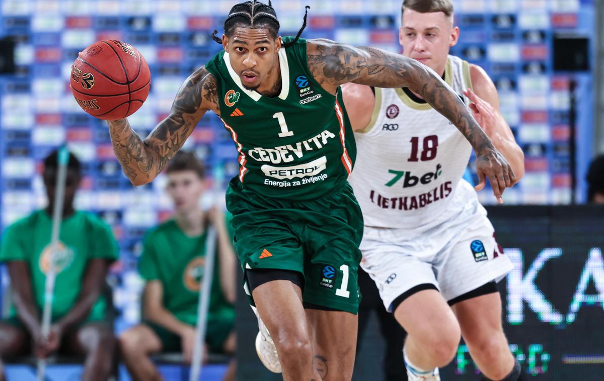 Cedevita Olimpija Devin Robinson | Devin Robinson je v torek navdušil. | Foto Aleš Fevžer