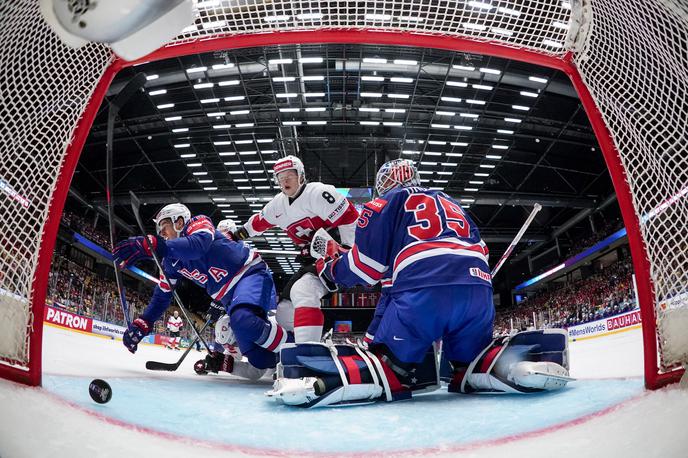 švicarska hokejska reprezentanca : ameriška hokejska reprezentanca | Bodo Švicarji prišli do prvega naslova svetovnih prvakov ali Američani do tretjega? | Foto Reuters