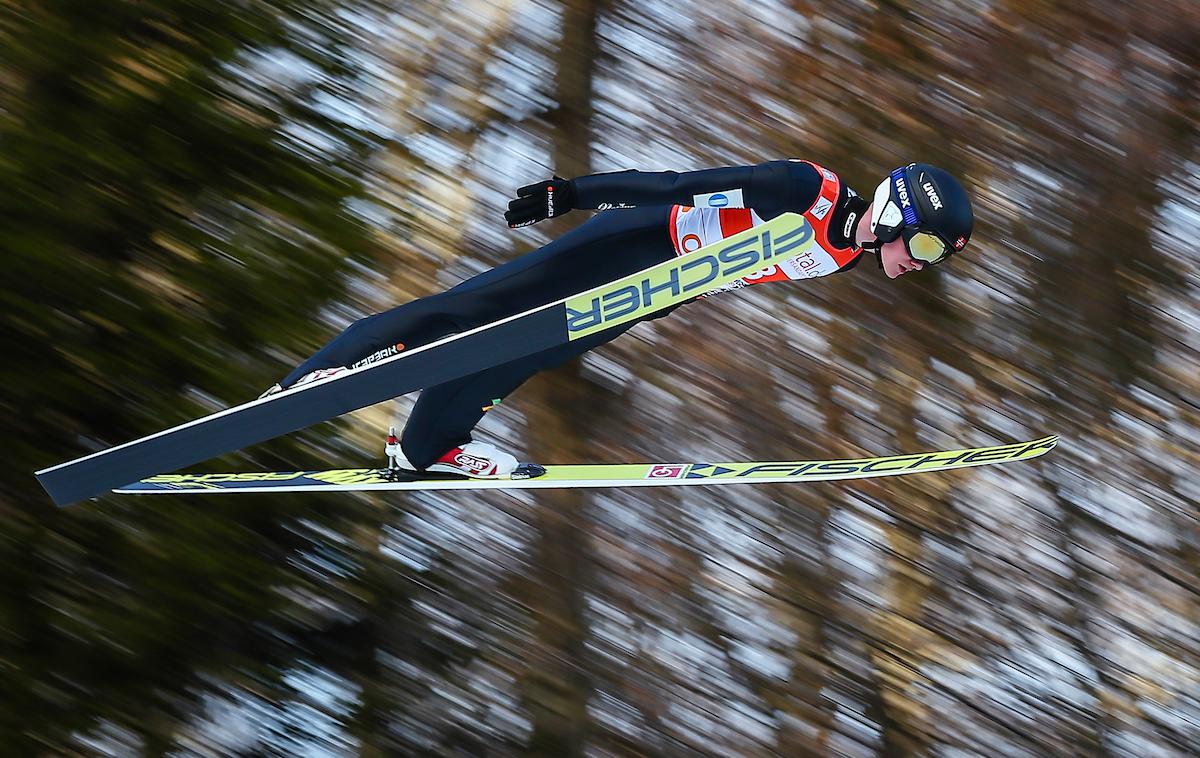 THOMAS AASEN MARKENG | Mladinski svetovni prvak je na prvem treningu padel prek zaščitne ograde, a se na srečo ni poškodoval. | Foto Sportida