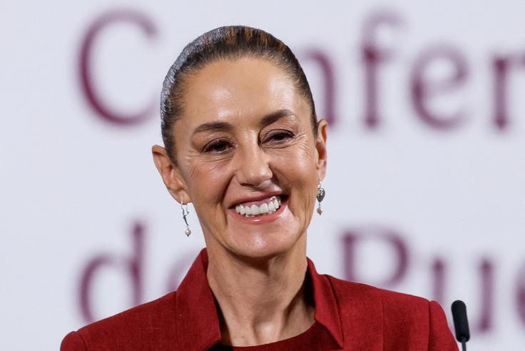 Mehiška predsednica Claudia Sheinbaum odločitev ZDA pripisujejo dobrim odnosom z ameriško administracijo. | Foto: Reuters