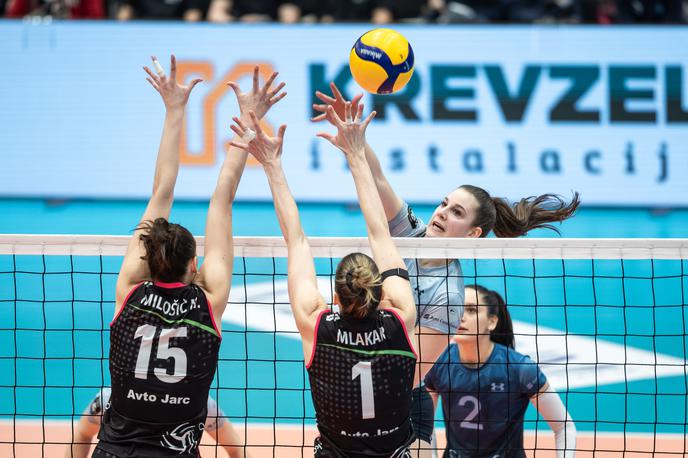 Odbojkarski pokal Slovenije, Calcit Volley - Nova KBM Branik | Kamničanke bodo igrale v finalu srednjeevropske lige, Mariborčanke bodo danes igrale tekmo za tretje mesto. | Foto Jure Banfi