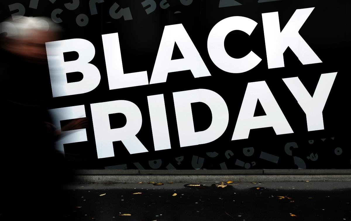 Black Friday, črni petek | Dve zelo pomembni smernici, preden se lotite nakupovanja na črni petek, sta: ne zapravite več, kot si lahko privoščite, stvari, ki jih v resnici ne potrebujete, pa ne kupujte samo zato, ker so poceni.  | Foto Reuters