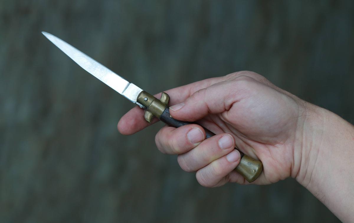 nož, umor | Motiv za napad ni znan, policija pa je storilca pridržala. Po navedbah šolskih oblasti je bil v preteklosti zaradi motenja pouka dvakrat začasno izključen iz šole. | Foto Guliverimage