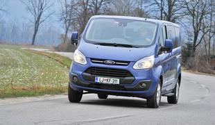 Ford tourneo custom 2.2 TDCi – mobilno gnezdo slovenskih orlov