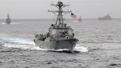Iran zajel ameriške vojake in vojaški ladji 