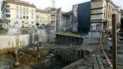 Dnevnik: Opera kasneje in veliko dražje