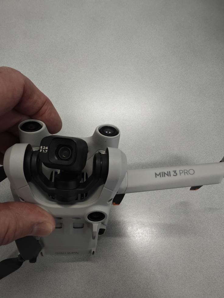 dron, DJI, model Mini 3 Pro, najden predmet, policija | Foto: PU Koper