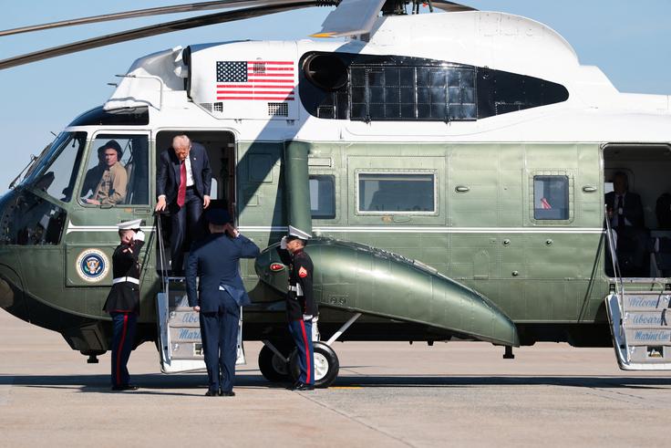 Predsednik Donald Trump je bil v oporišču le dan pred incidentom.  | Foto: Reuters