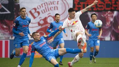 Šeško z golom rešil Leipzig, grozljiv trk Zeca pretresel tekmo, Bayern še bližje naslovu