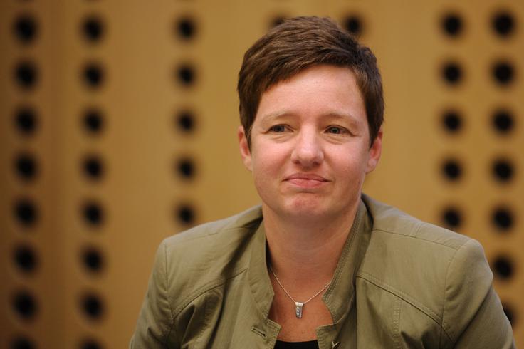 Zmanjšanje števila opravljenih inšpekcijskih nadzorov je predvsem posledica vse bolj zahtevnih nadzorov, pravijo na inšpektoratu za delo, ki ga vodi Nataša Trček. | Foto: STA ,