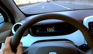 Renault zoe: Vožnja med Ljubljano in Mariborom, ki ne nudi stresa, a je trikrat cenejša