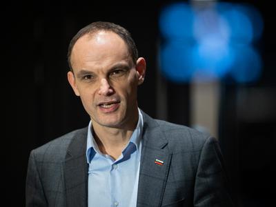 Anže Logar se še naprej izmika odgovorom