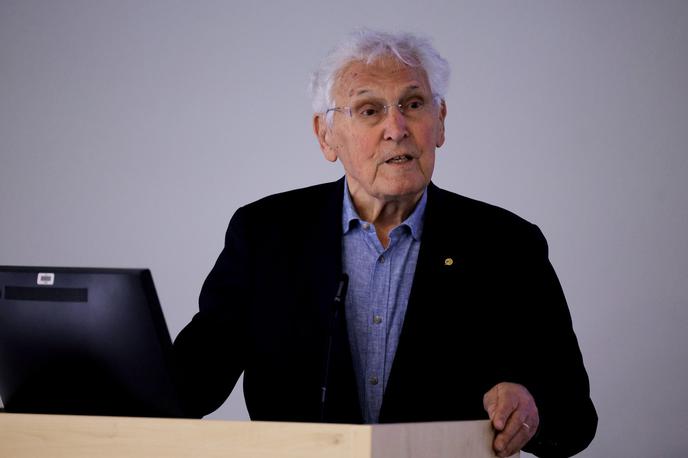 Niko Toš | Sociolog Niko Toš meni, da je trenutna vlada najuspešnejša po obdobju Janeza Drnovška. Verjame tudi, da bi morali volivci presojati o dveh konceptih prihodnosti, ne o obrazih, saj gre za vprašanje ohranitve slovenske družbenosti, solidarnosti in demokracije. | Foto STA