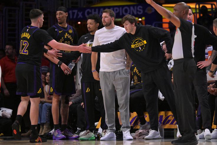 Luka Dončić je bil zadovoljen s predstavo soigralcev. | Foto: Reuters