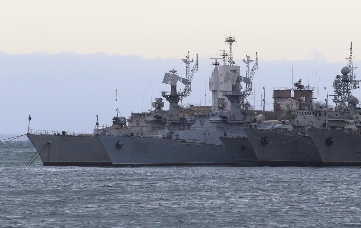 Ukrajinska mornarica | Ukrajinska mornarica se je septembra večkrat pritoževala zaradi domnevnih ruskih provokacij proti ladjam, ki plujejo proti Azovskemu morju. | Foto Reuters