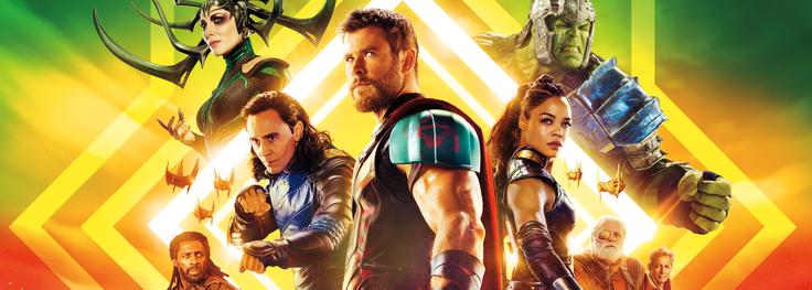Thor se brez svojega kladiva znajde ujet na drugi strani vesolja. Trudi se čimprej vrniti v Asgard in preprečiti Ragnarok – to je popolno uničenje njegovega rodnega sveta in civilizacije – , ki ga želi povzročiti vsemogočna in neusmiljena zlobnica Hela (Cate Blanchett). | © 2017 Marvel

 | Foto: 