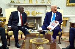 Trump z obtožbami o pobijanju belopoltih kmetov v Južni Afriki