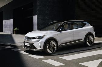 Dolgo enoprostorec, zdaj SUV: Renault razkriva novega #foto