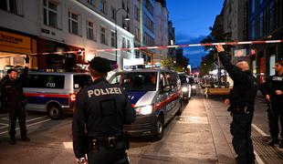 V teroristični napad na Dunaju vpleten tudi 29-letni Slovenec, ki je še na prostosti v Sloveniji #foto