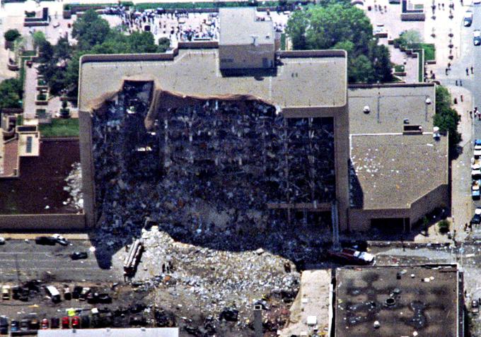 Oklahoma City teroristični napad 1995 | Foto: Reuters