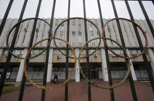 Brat pomočnik generalnega sekretarja olimpijskega komiteja, on pa dopingiran