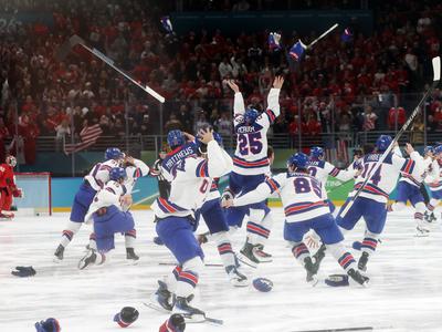 Američani točno 46 let po čudežu na ledu znova olimpijski prvaki!