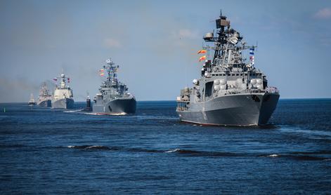 Ruske bojne ladje plujejo v smeri ZDA, Kijev ukazal evakuacijo
