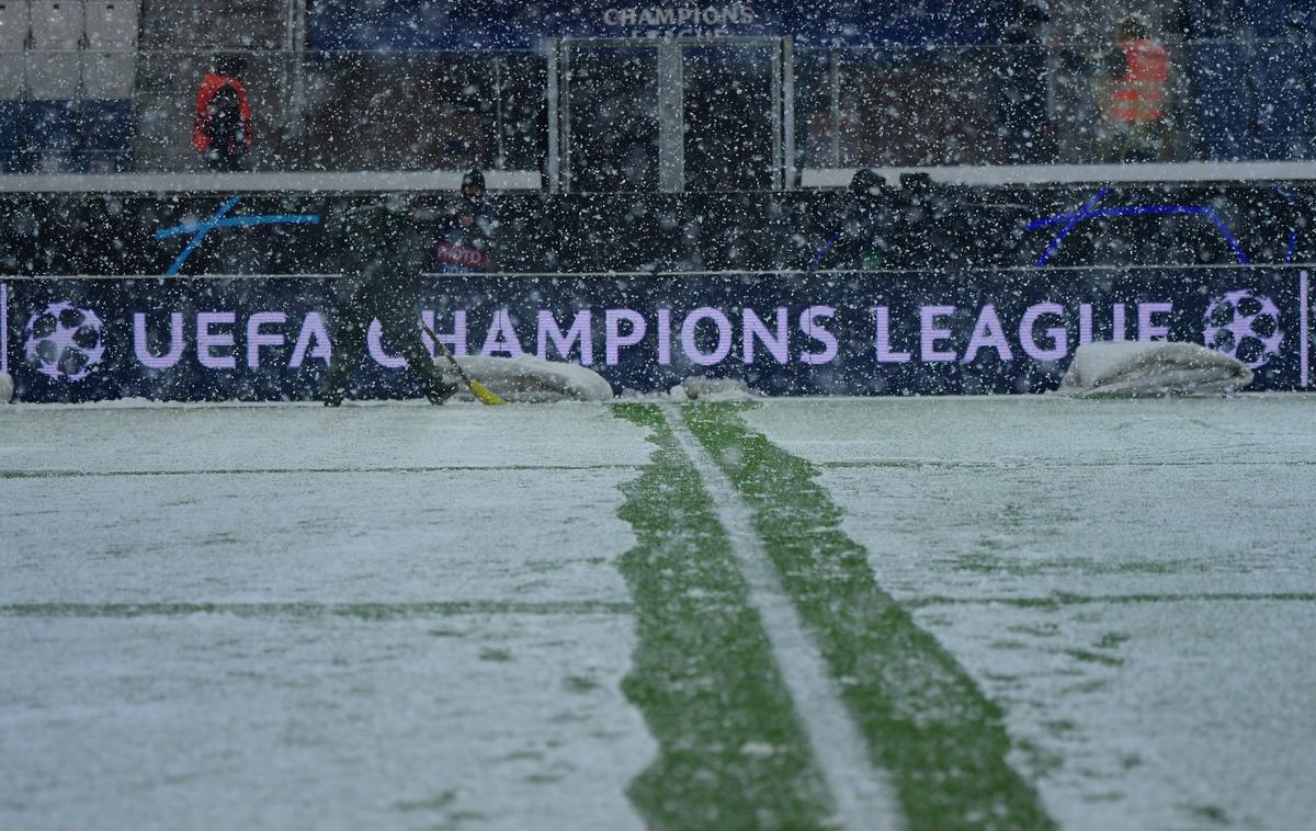 Atalanta Villarreal | Takšno je bilo igrišče v Bergamu v sredo malce po 21. uri. | Foto Reuters