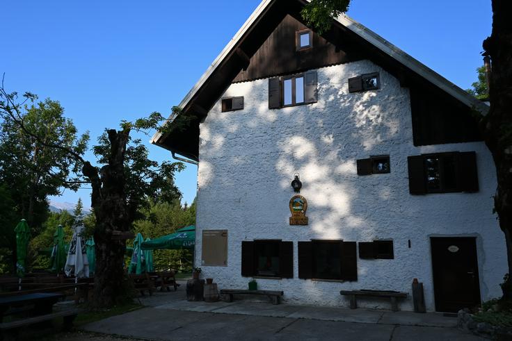 Kosijev dom na Vogarju je vse dni v tednu odprt že od maja. | Foto: Matej Podgoršek