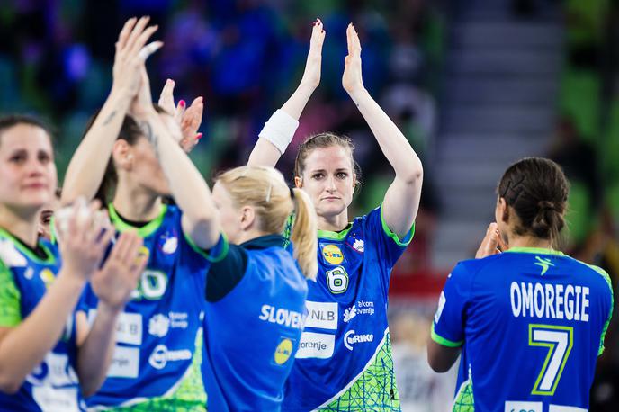 EHF Euro2022: Slovenija - Madžarska, slovenska ženska rokometna reprezentanca Ana Gros | Slovenke so klonile proti Madžarski. | Foto Grega Valančič/Sportida