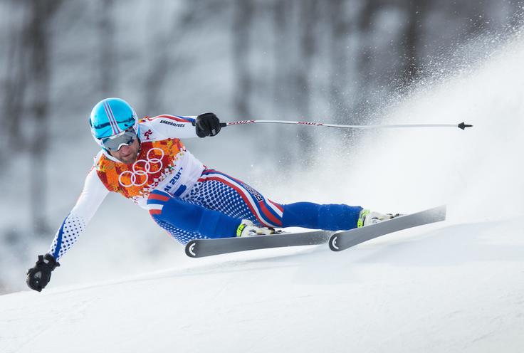 Mariborčan Alek Glebov se je zaradi boljših pogojev dela in večje verjetnosti za uvrstitev na olimpijske igre odločil za nastop za domovino svojega dedka Rusijo. Na smukaški preizkušnji v Sočiju je zasedel 23. mesto, v superveleslalomu pa je odstopil. | Foto: Sportida
