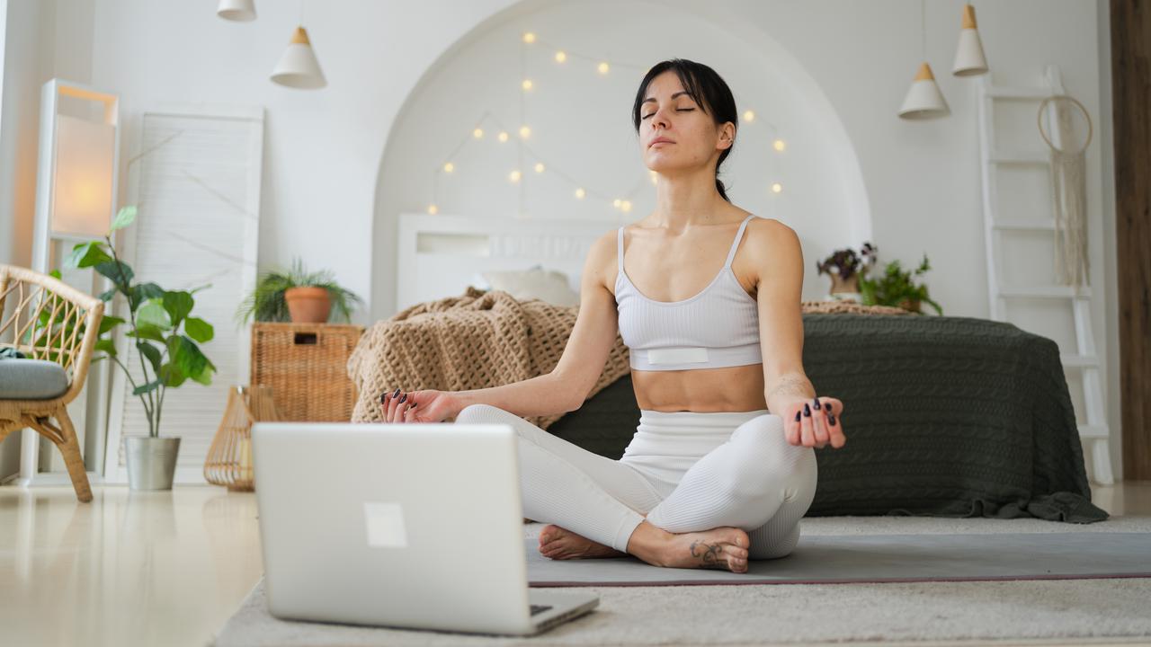Raziskava: meditacija lahko spremeni možgane že v sedmih minutah
