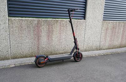Xiaomi Electric Scooter 5 Max: kdo še potrebuje mestne zastoje?