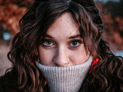 Današnji horoskop: kozorogi se ne oklepajte preteklosti, levom bo pomagala družina