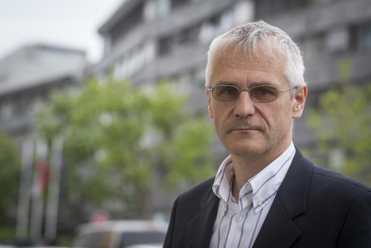 Mitja Štular, član uprave Telekoma Slovenije, zadolžen za tehnologijo, je bil vodja razvoja in uvedbe tehnologije 3G v mobilno omrežje takratne družbe Mobitel. | Foto: Bojan Puhek