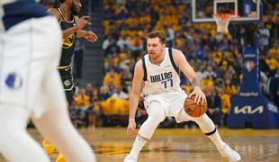 Konec za utrujenega Dončića, Golden State kot vihar v finale