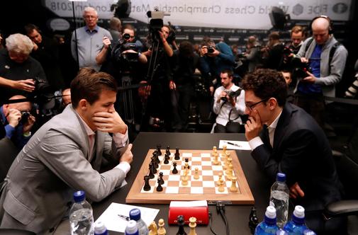 Huda šahovska bitka v Londonu se nadaljuje