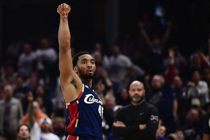 Donovan Mitchell je ob polovičnem izplenu meta iz igre (13/26) dosegel 43 točk. | Foto: Reuters