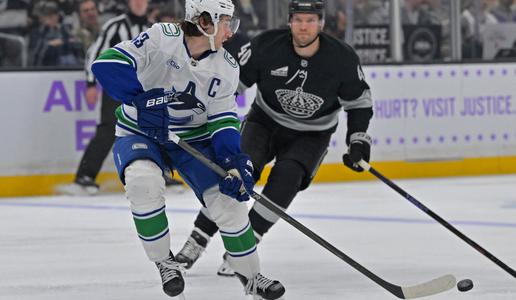 Bolj kot tekmi je odmeval trade kapetana Vancouvra