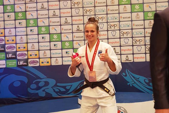 Kaja Kajzer | Kaja Kajzer se je okitila z bronom mladinskega svetovnega prvenstva.