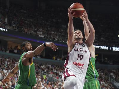 Rihards Lomažs na pomoč zdesetkani Cedeviti Olimpiji