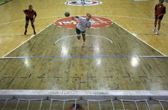 Olimpija brez težav