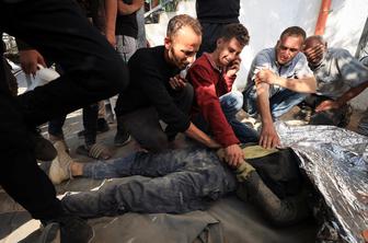 Več deset mrtvih v vrsti za humanitarno pomoč