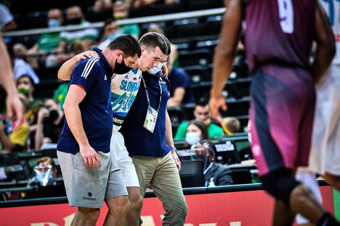 Vlatko Čančar se je poškodoval v tretji četrtini. | Foto: Hendrik Osula/FIBA