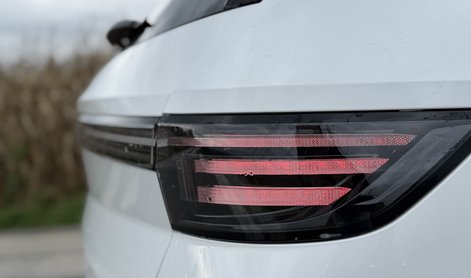 Neupravičeno v senci? Ljudje gledali kitajca, mi pa vzeli evropsko klasiko.